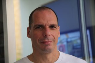 Με εισιτήριο 12 ευρώ η παρουσίαση του κινήματος Βαρουφάκη