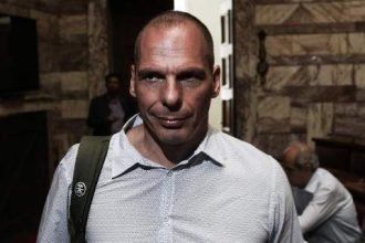 Στον Βαρουφάκη λείπει η ... Θάτσερ!