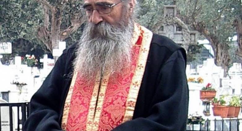 Πάτρα - κορονοϊός: Μάχη για την ζωή του δίνει 49χρονος ιερέας που νοσηλεύεται διασωληνωμένος - Προ ημερών πέθανε ο κληρικός πατέρας του από τον ιό