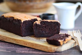 Νηστίσιμο κέικ με μπανάνα και κακάο