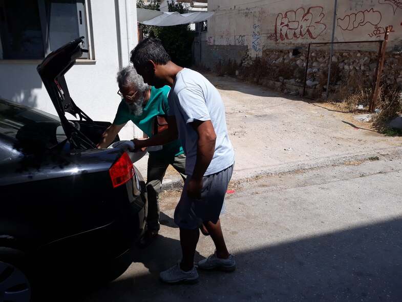 Ο ΣΥΡΙΖΑ Αχαΐας συγκέντρωσε τρόφιμα για πρόσφυγες