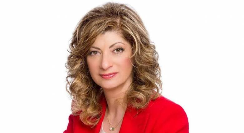 Βίβιαν Σαμούρη: Τηρώντας την παράδοση της φανουρόπιτας ΦΩΤΟ