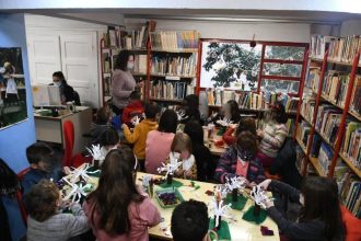 Διήμερο με πρωτοχρονιάτικα παραμύθια, τραγούδια και παιχνίδια στη Δημοτική Βιβλιοθήκη Πατρών