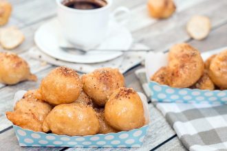 Λουκουμάδες με πορτοκάλι