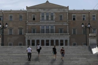 Ανεμβολίαστοι βουλευτές: Της Νέας Δημοκρατίας ο ένας εκ των πέντε