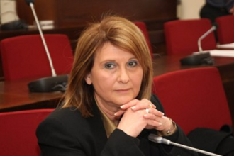 Και νέα βουτιά...