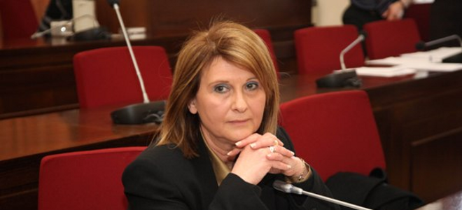 Και νέα βουτιά...