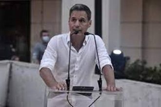 "Ντεμπούτο" Γρηγόρη Πετράκου σε συγκέντρωση του κόμματος Τράγκα
