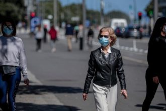 Έκθεση ΕΕ: Η πανδημία επηρεάζει δυσανάλογα τις γυναίκες