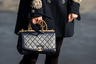 Kαταφεύγουν σε ειδικούς για να μην χάνουν τα Chanel τους