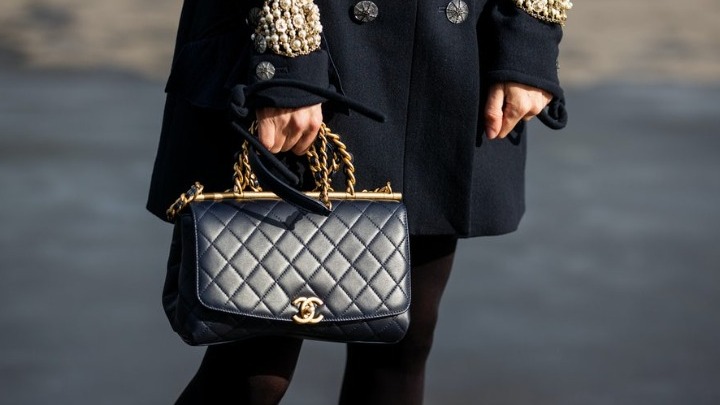 Kαταφεύγουν σε ειδικούς για να μην χάνουν τα Chanel τους