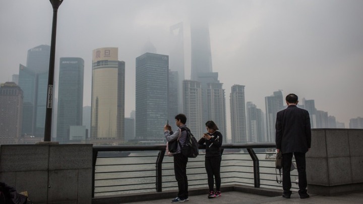 Γιατί η ρύπανση του αέρα μπορεί να πυροδοτήσει καρκίνο των πνευμόνων σε όσους δεν κάπνισαν ποτέ