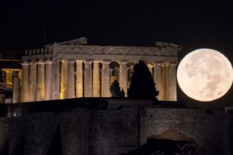 Ανοιχτοί αρχαιολογικοί χώροι και μουσεία για την πανσέληνο