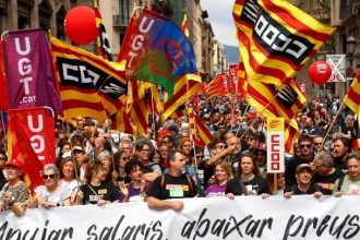 Ισπανία: Η κυβέρνηση υπέγραψε συμφωνία με τα συνδικάτα για την εβδομάδα των "37,5 ωρών"