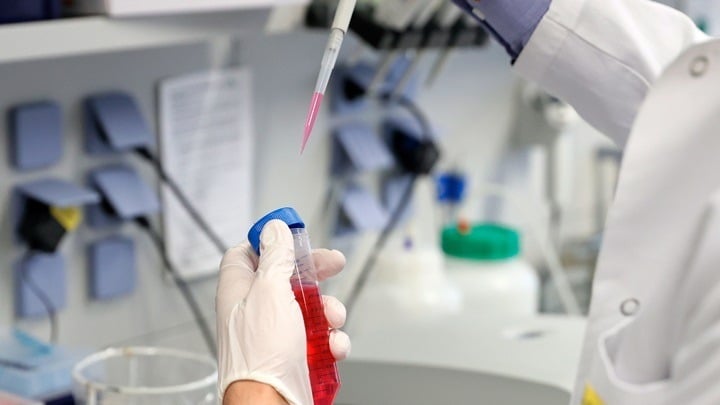 Γ. Παυλάκης: Μην περιμένουμε εμβόλια αυτό τον χειμώνα