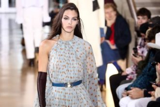 Ο Lanvin επιστρέφει στο Παρίσι με την πρώτη κολεξιόν του Peter Copping