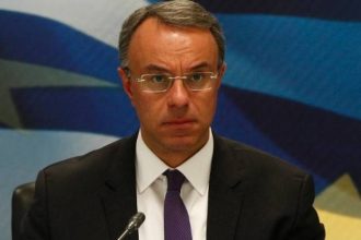 «Καλησπέρα σας, είμαι ο Χρήστος Σταϊκούρας» -Το τηλεφώνημα του υπουργού σε δύο πολίτες