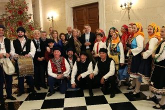 Τα πρωτοχρονιάτικα κάλαντα άκουσε ο Κυριάκος Μητσοτάκης