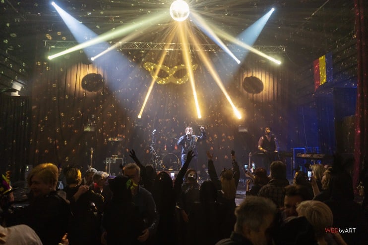 Πωλίνα και Δάκης ξεσήκωσαν ντόμινο και καβαλιέρους στο 2ο Μπουρμπούλι