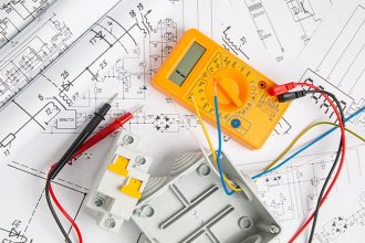 Ημερίδα για Ηλεκτρολόγους-Μηχανολόγους στην αίθουσα του Εμπορικού Συλλόγου Πατρών