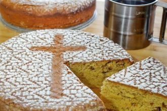 Φανουρόπιτα: Γιατί τα υλικά πρέπει είναι πάντα 7 ή 9; Το έθιμο και η ιστορία του