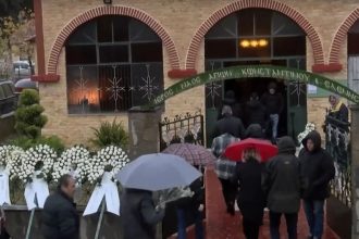 Ξάνθη: Σπαραγμός στην κηδεία του 16χρονου που πέθανε από διαρροή αερίου