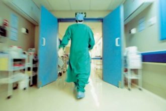 Πρεμιέρα σήμερα για τα δωρεάν απογευματινά χειρουργεία – Έχουν ήδη κλειστεί 2.000 σε 7 υγειονομικές Περιφέρειες
