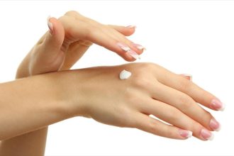 Ενυδάτωση χεριών με πορτοκάλι και μέλι