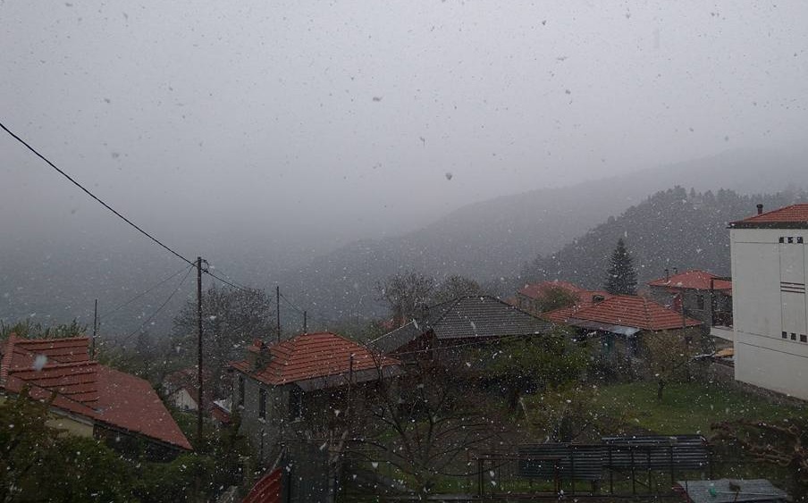 Δήμαρχος, έμαθε μέσα στα... χιόνια, ότι παραιτήθηκε αντιδήμαρχός του - Πώς αντέδρασε και τη φωτογραφία που έστειλε!