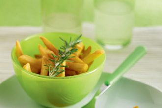 Χοιρινό με πάπρικα, δεντρολίβανο και μαϊντανό