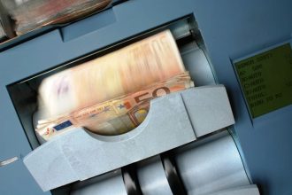 Αλλαγή της τελευταίας στιγμής: Και νέοι δικαιούχοι στο έκτακτο δώρο Χριστουγέννων
