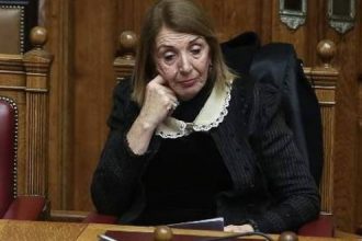 Γιατί η Χριστοδουλοπούλου αποκάλεσε "προβληματικό" τον Λοβέρδο - ΒΙΝΤΕΟ