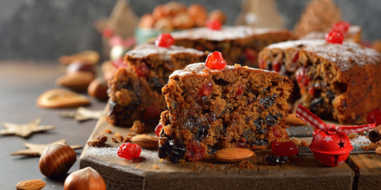 Συνταγή για γιορτινό κέικ με 3 υλικά