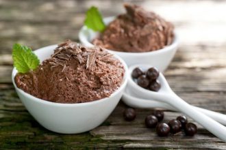 Μους σοκολάτα με μήλο