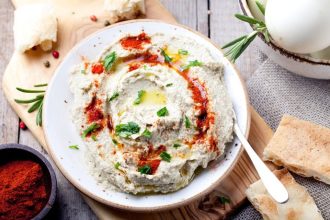 Ντιπ με πουρέ μελιτζάνας και ταχίνι