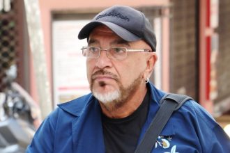 Γιάννης Ζουγανέλης: Ήρθαν και μου είπαν ότι ο πατέρας μου πέθανε, συνέχισα κανονικά την παράσταση