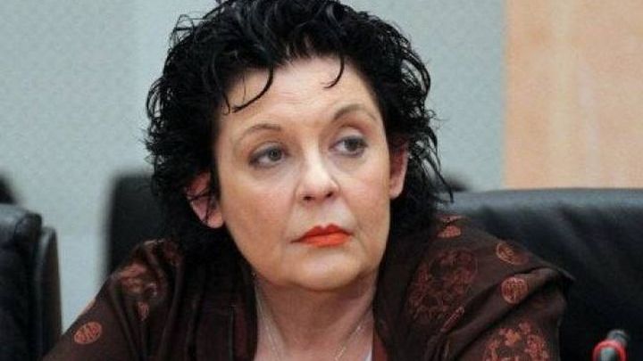 Φωτιά στο αυτοκίνητο της Λιάνας Κανέλλη - «Βρήκαν πανί στη μηχανή», είπε η βουλευτής