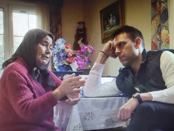 Ο Στέφανος Κασσελάκης με την γιαγιά Αθηνά