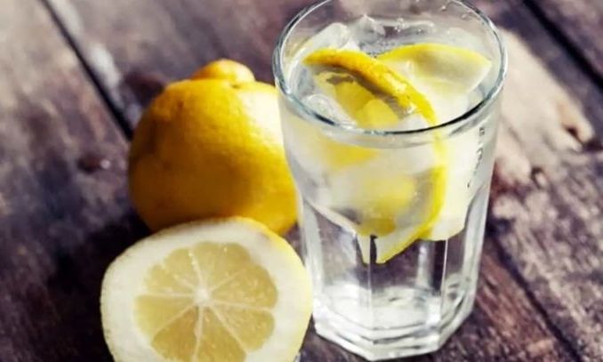 Ποιος είναι ο σωστός τρόπος να χαϊδεύετε έναν σκύλο – Πότε μπορεί να αντιδράσει
