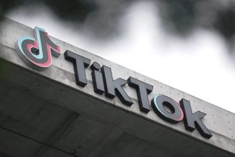 Γιατί η Κίνα μπορεί να συμφωνήσει να πουλήσει το TikTok στον Μασκ