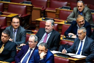 Αναστολή της χρηματοδότησης των «Σπαρτιατών» αποφάσισε η Βουλή