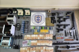 Κύκλωμα προστασίας οίκων ανοχής: Super cars, χρυσός και μισό εκατομμύριο ευρώ - Συγκλονίζουν τα στοιχεία για την εγκληματική οργάνωση - Ανάμεσά τους αστυνομικοί και πυροσβέστες