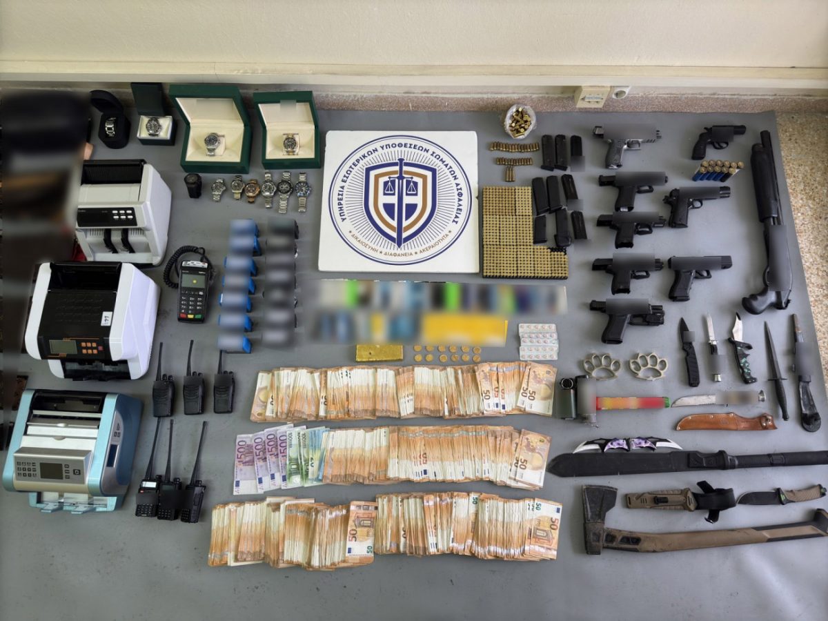 Κύκλωμα προστασίας οίκων ανοχής: Super cars, χρυσός και μισό εκατομμύριο ευρώ - Συγκλονίζουν τα στοιχεία για την εγκληματική οργάνωση - Ανάμεσά τους αστυνομικοί και πυροσβέστες