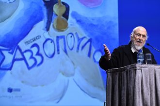 «Γιατί τα χρόνια τρέχουν χύμα»: Παρουσίαστηκε το βιβλίο του Διονύση Σαββόπουλου