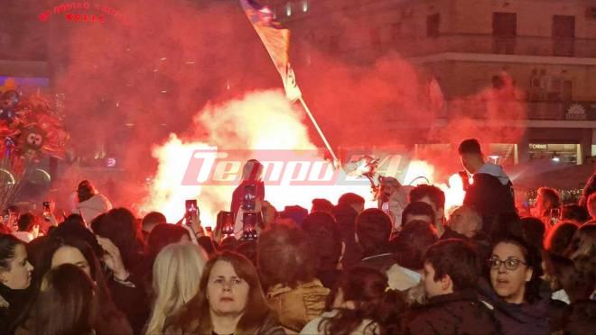 Πατρινό Καρναβάλι 2025: Κέφι και χορός στην τελετή έναρξης στην πλ. Γεωργίου - Γλέντι μέχρι πρωίας! (ΒΙΝΤΕΟ-ΦΩΤΟ)