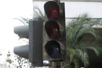 Πάτρα: Κομφούζιο στην Ελ. Βενιζέλου με χαλασμένα φανάρια