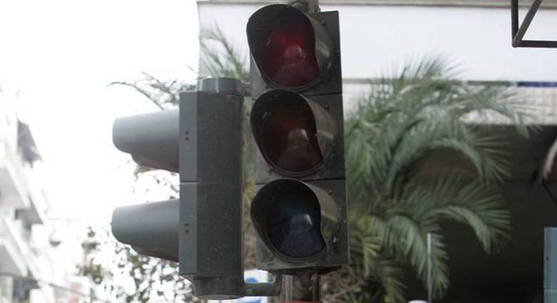 Πάτρα: Κομφούζιο στην Ελ. Βενιζέλου με χαλασμένα φανάρια