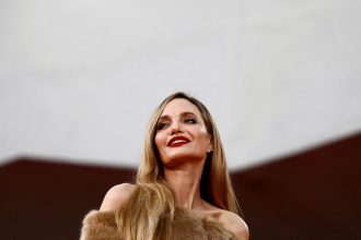 Αντζελίνα Τζολί: Απογοητευμένη αφού η Ακαδημία την αγνόησε ως «Κάλλας» στα Όσκαρ