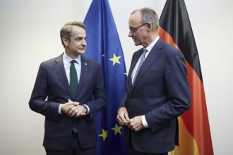 Συνάντηση Μητσοτάκη με τον Πρόεδρο του CDU της Γερμανίας - «Ανάγκη κοινής ευρωπαϊκής χρηματοδότησης για την άμυνα», τόνισε ο Πρωθυπουργός