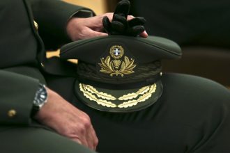 Έκτακτες Κρίσεις: Λιγότεροι Στρατηγοί, Ναύαρχοι και Πτέραρχοι στις Ένοπλες Δυνάμεις – Τι αλλάζει